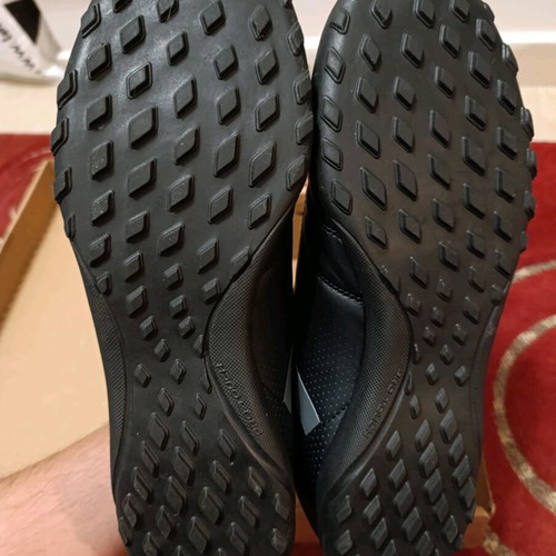 Pro Touch Classic III TF football shoes size 42, like new, black