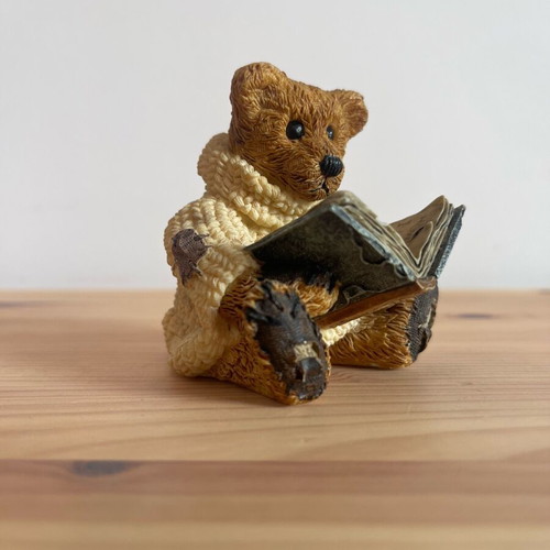 Boyds Bears & Friends collectible decorative figure bear reading new