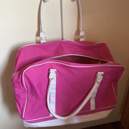Travel bag used, pink, spacious with shoe compartment