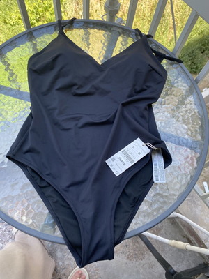 Oysho swimsuit new, size L 40 12, black