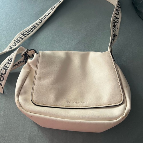 Calvin Klein crossbody bag used, white