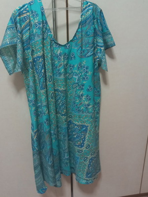 Printed dress like new, airy, green, short and loose