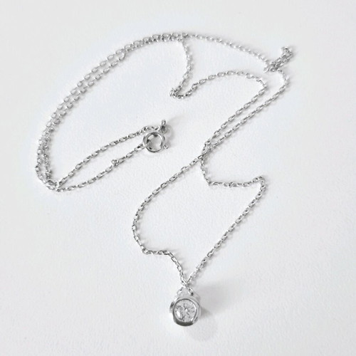 Silver s9.25 pendant with zircon like new
