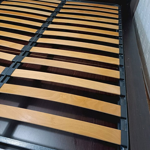 Double bed used with lifting mechanism and storage space