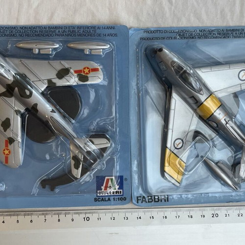 Αεροπλάνα jet F86 Sabre και MIG 17 καινούργια, κλίμακα 1/100, πακέτο 2