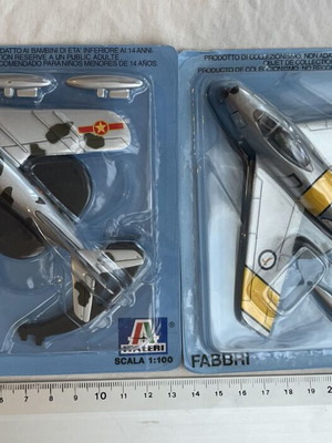 2 Джет самолета F86 Сабре и MIG 17 (начало на Студената война) мащаб 1/100