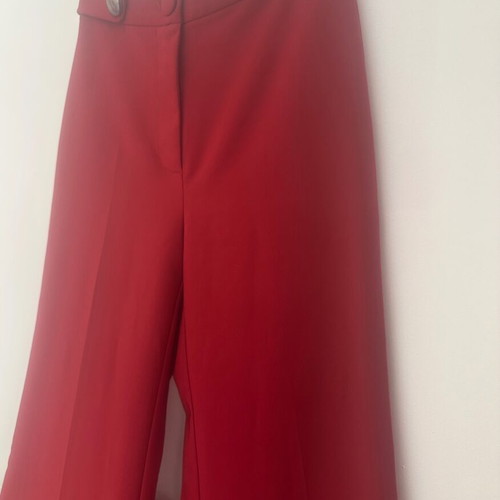 Toi & Moi burgundy pants with decorative buttons, size S