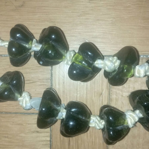 Greek komboloi like new with green shining beads