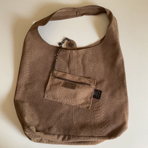 Leather shoulder bag beige like new, large size