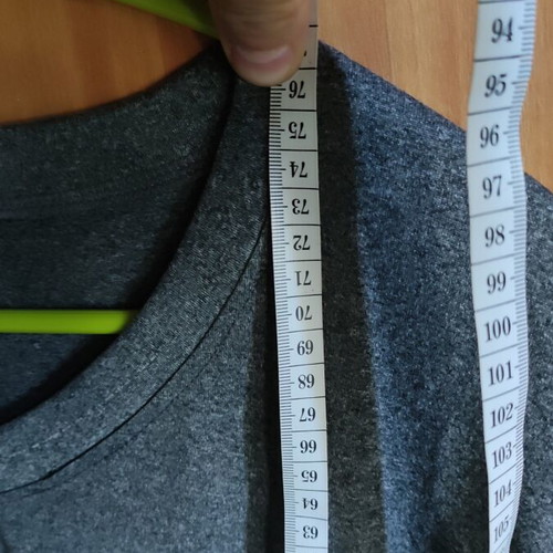 T shirt like new, gray, sizes XL and XXL