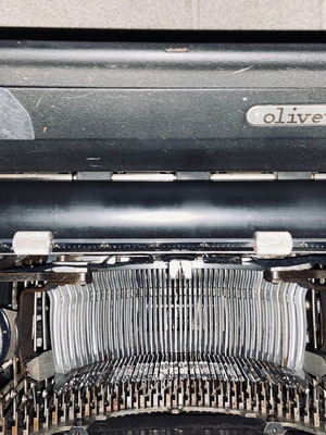 Olivetti M40 γραφομηχανή μεταχειρισμένη του 1938 με ελληνικό πληκτρολόγιο