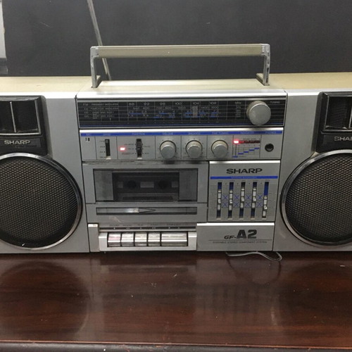 Sharp GF A2 Boombox used, radio functional, detachable speakers