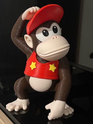 Diddy Kong figure like new, 18 cm