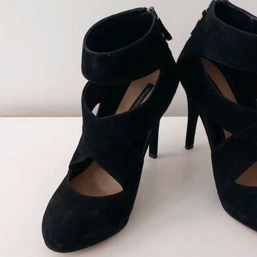 Alessandro B black suede pumps size 37 like new, handmade
