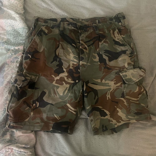 Military camo vintage shorts size L