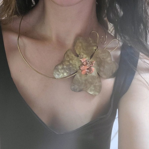 Handmade hammered necklace with semi-precious stones gold like new