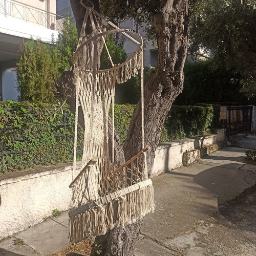 Hanging swing seat used in very good condition