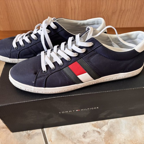 Tommy Hilfiger sneakers, white and blue, size 44