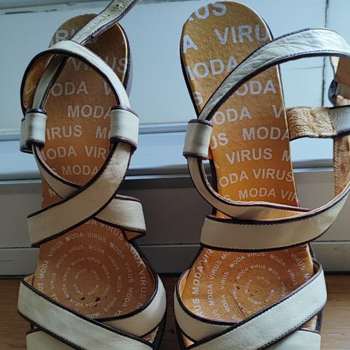 Virus Moda women's leather sandals like new, beige and brown