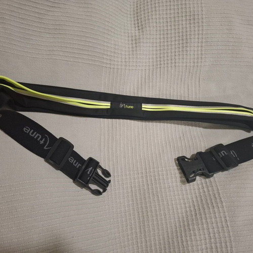 In Tune Waist Belt Bag like new for Sports Activities