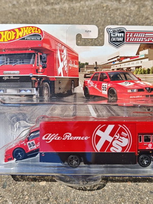 Hot Wheels Alfa Romeo Team Transport new, perfect condition