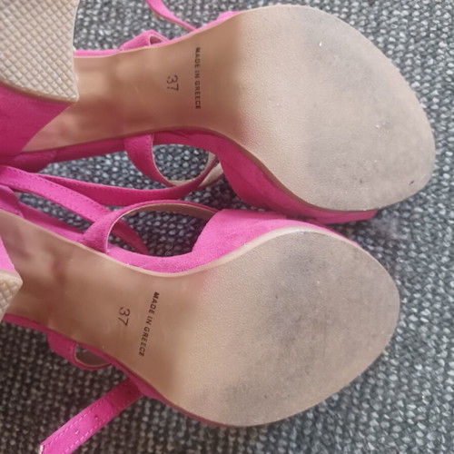 Bozikis fuchsia sandals used, size 37