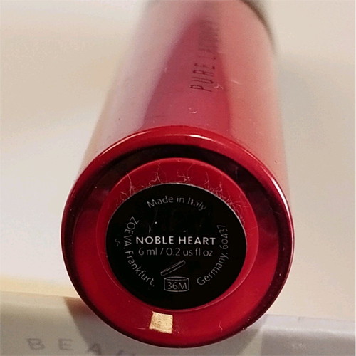 Zoeva Pure Lacquer Lips Noble Heart like new, classic red