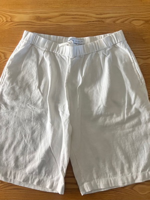 Bershka white bermuda shorts XL like new, 100% cotton