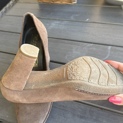 Desiree suede leather pumps size 37, like new, brown