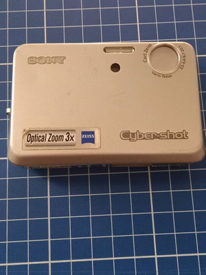 Κάμερα Sony Cybershot DCS-T3 μεταχειρισμένη με μπαταρία, θήκη και φορτιστή