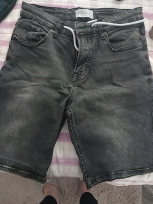 Αντρική μαύρη τζιν βερμούδα Pull & Bear σαν καινούργια, μέγεθος M