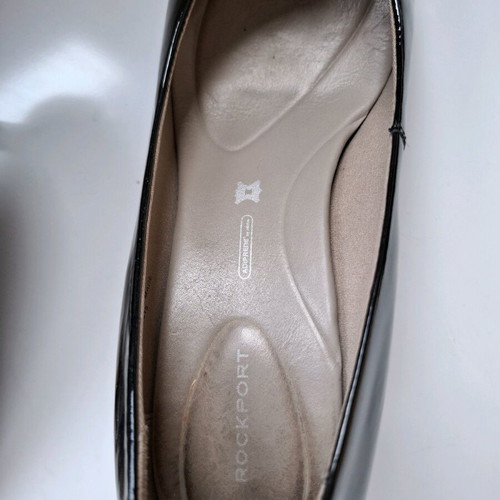 Rockport Black Pumps like new, leather patent 38 size