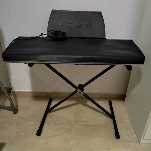 Roland EM-GR 1 keyboard used with Greek rhythms