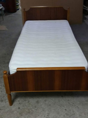 Κρεβάτι μεταχειρισμένο με στρώμα 100x200 εκ