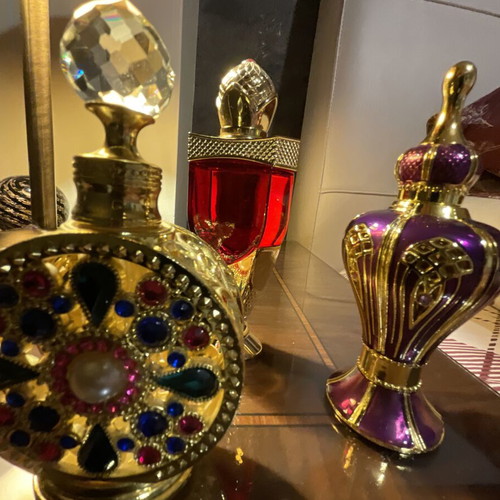 Collectible decorative perfume and essential oil bottles set of 3
