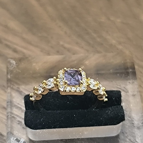 Gold ring with purple square zircon and white stones, adjustable