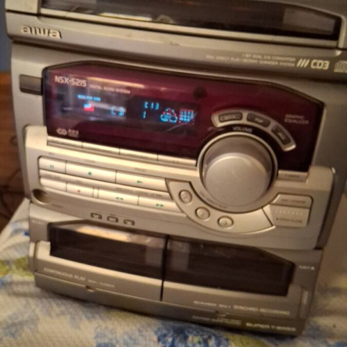 Aiwa NSX-NS215 stereo system used with 2 speakers, CD player, radio