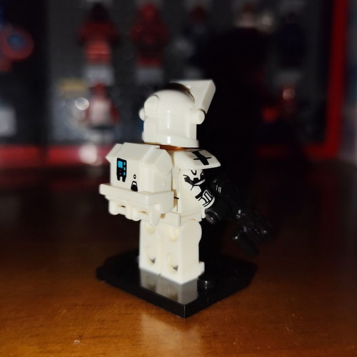 Clone Commando Delta Squad figure with accessories