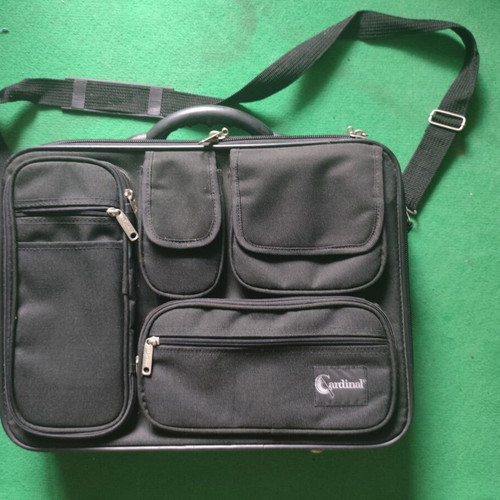 Cardinal professional laptop bag briefcase with multiple pockets and shoulder strap