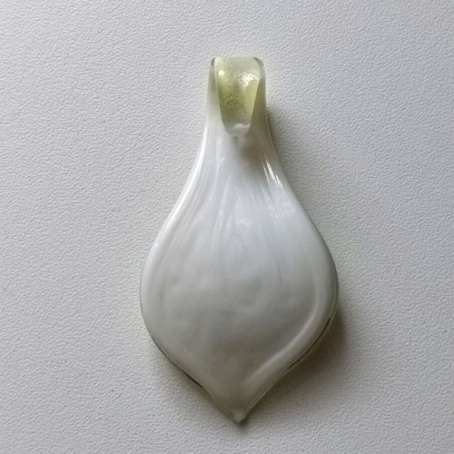 Murano pendant like new in unique shades