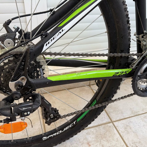 Ideal Freeder 27.5 like new men's mountain bike with Shimano disc brakes