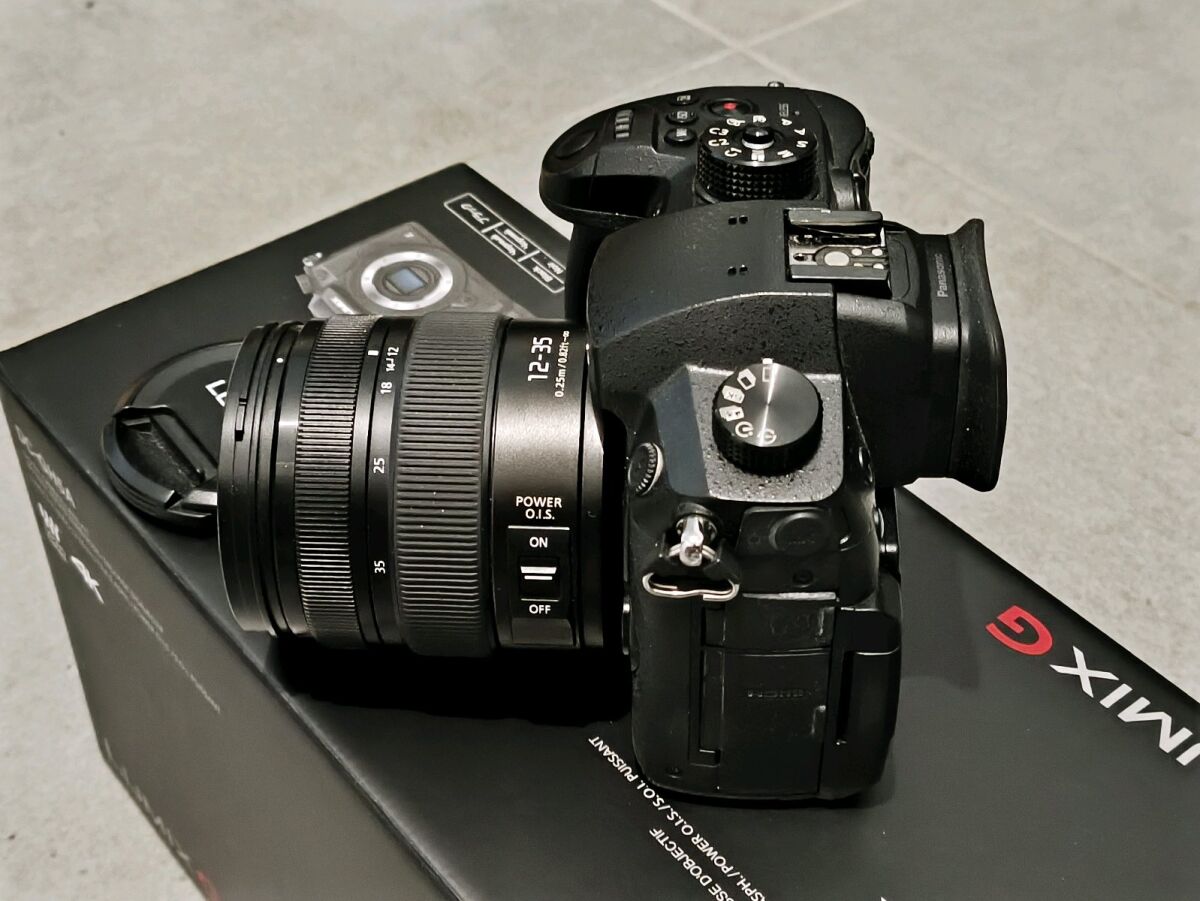 Panasonic Lumix DMC-GH5 with 12-35mm… - € 1.100,00 - Vendora.cy