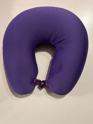 Collar pillow like new
