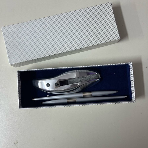 Silver desk decoration like new