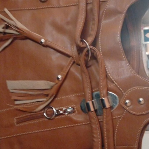 Leather shoulder bag like new, cinnamon color