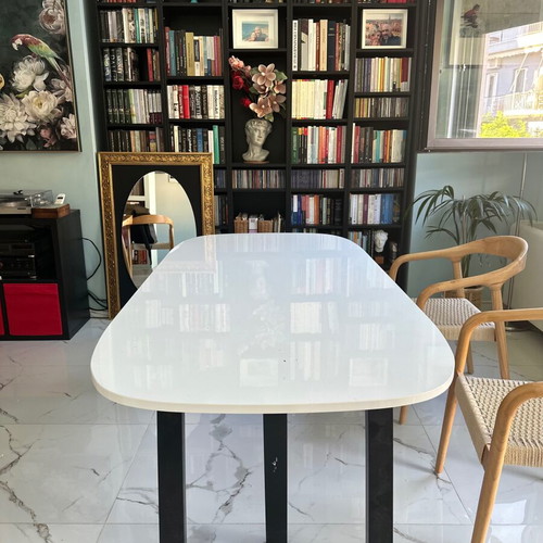 Dining table 180x90 white used, seats 6 to 8