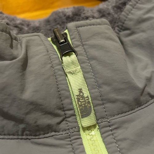 The North Face Denali women's vintage jacket used, gray with neon yellow