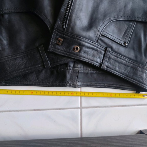 Biker Leather Pants like new, size medium, genuine leather with lining