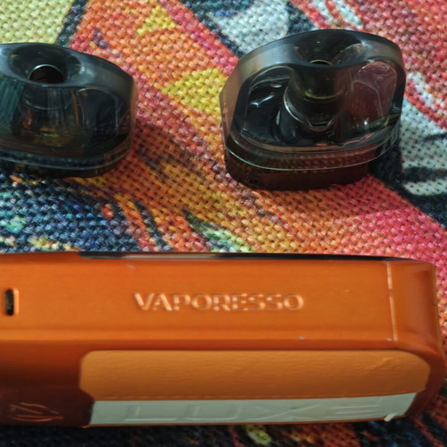 Vaporesso Lux electronic cigarette used with extra tank