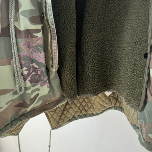 Military waterproof jacket with flowers and removable fur lining, size M